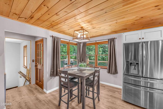 1131 Lindsey Drive, Sevierville, TN 37876