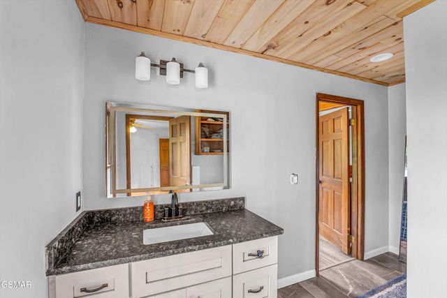 1131 Lindsey Drive, Sevierville, TN 37876