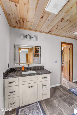 1131 Lindsey Drive, Sevierville, TN 37876