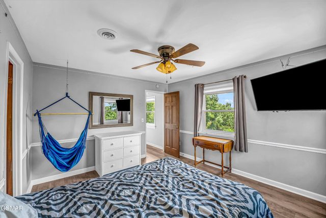 1131 Lindsey Drive, Sevierville, TN 37876