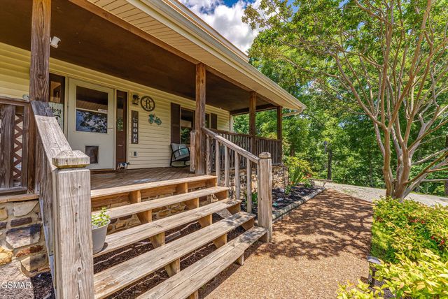 1131 Lindsey Drive, Sevierville, TN 37876