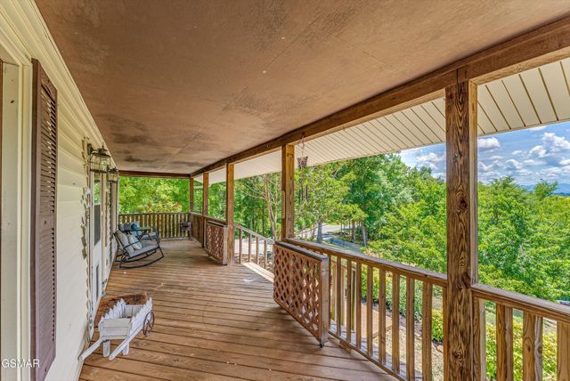 1131 Lindsey Drive, Sevierville, TN 37876