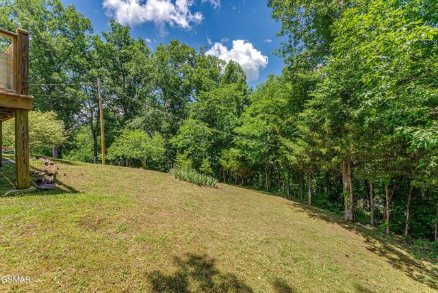 1131 Lindsey Drive, Sevierville, TN 37876