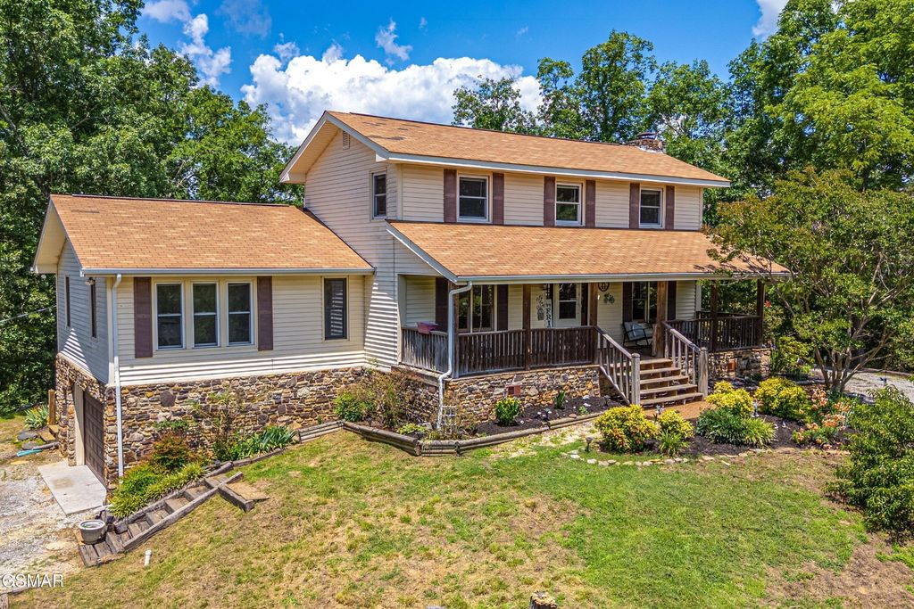1131 Lindsey Drive, Sevierville, TN 37876