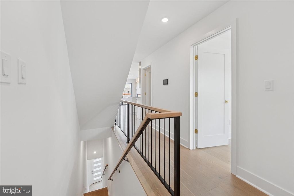 919 S 11TH ST #2, Philadelphia, PA 19147