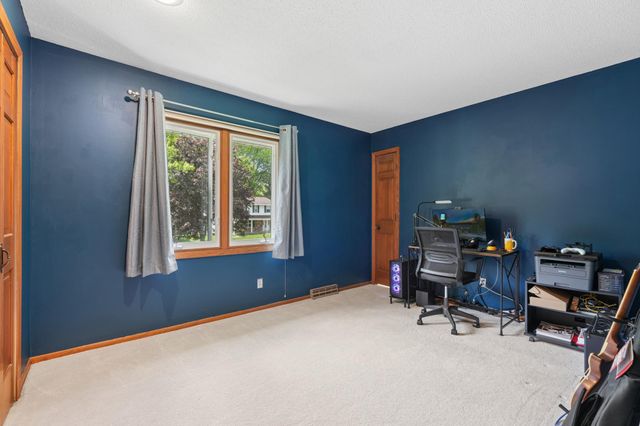 1473 Windemere Drive NE, Fridley, MN 55421
