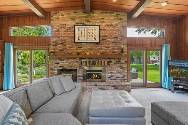 1473 Windemere Drive NE, Fridley, MN 55421