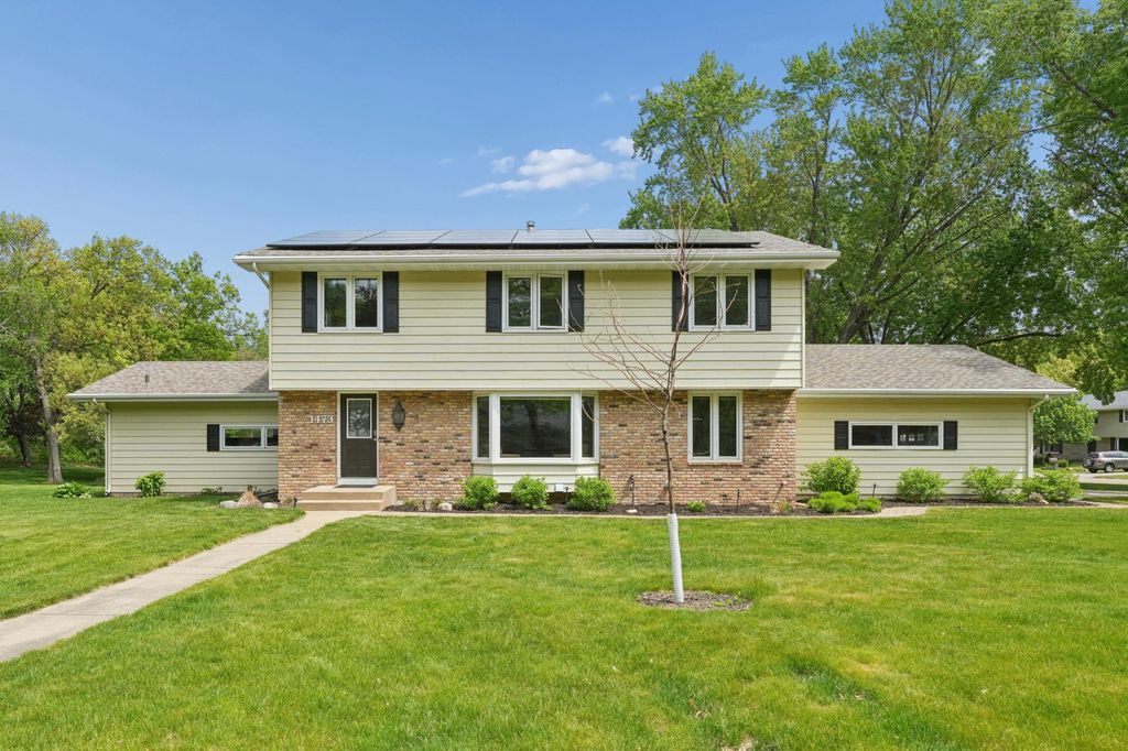 1473 Windemere Drive NE, Fridley, MN 55421