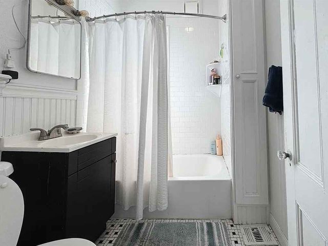 57 Bartlett St 2, Somerville, MA 02145