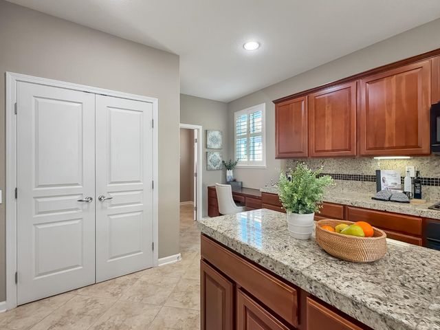1143 Fairway Valley Ln, Lincoln, CA 95648