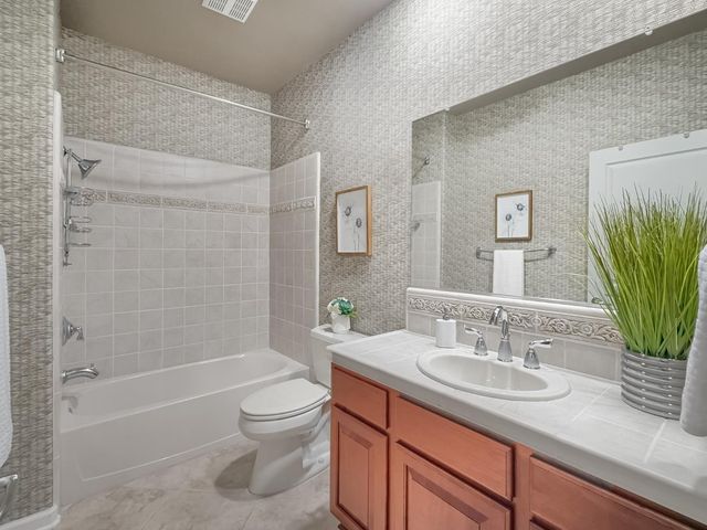 1143 Fairway Valley Ln, Lincoln, CA 95648