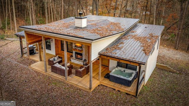 649 Lees Ride, Mccaysville, GA 30555