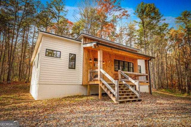 649 Lees Ride, Mccaysville, GA 30555