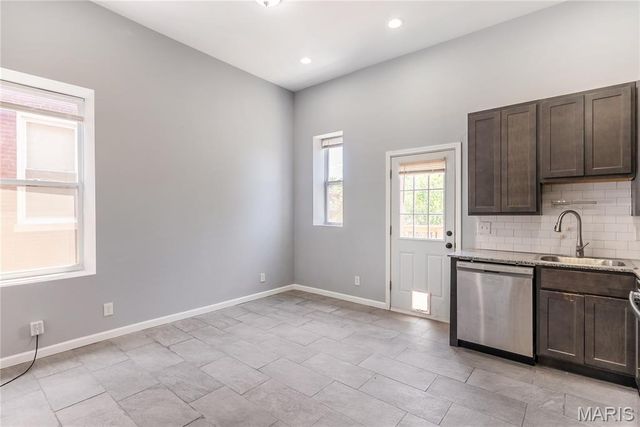 3104 Wyoming Street, St Louis, MO 63118