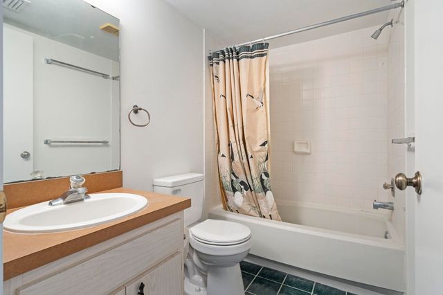 16 Alcira Ct 16, St Augustine, FL 32086