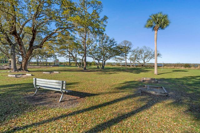 16 Alcira Ct 16, St Augustine, FL 32086