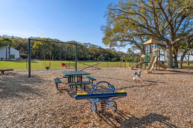 16 Alcira Ct 16, St Augustine, FL 32086