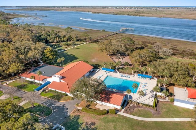 16 Alcira Ct 16, St Augustine, FL 32086