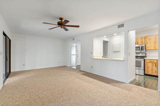 16 Alcira Ct 16, St Augustine, FL 32086