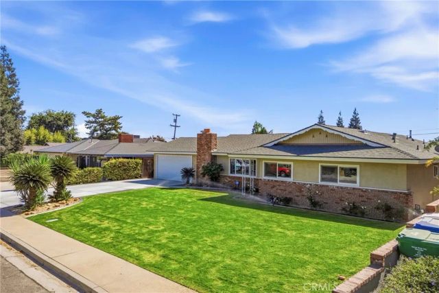 917 Elizabeth Court, Bakersfield, CA 93308