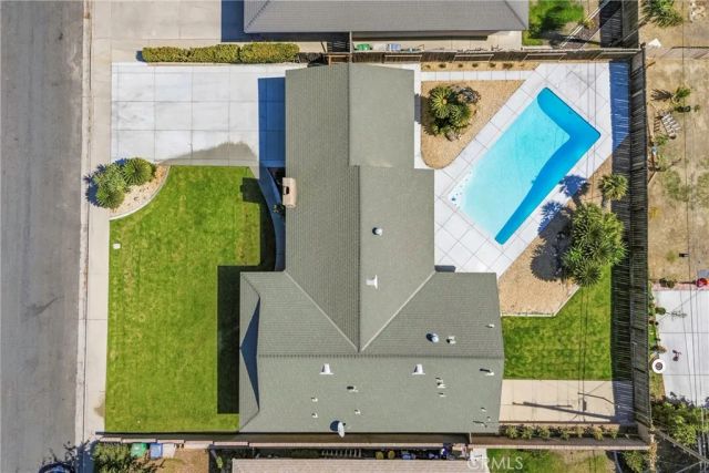 917 Elizabeth Court, Bakersfield, CA 93308