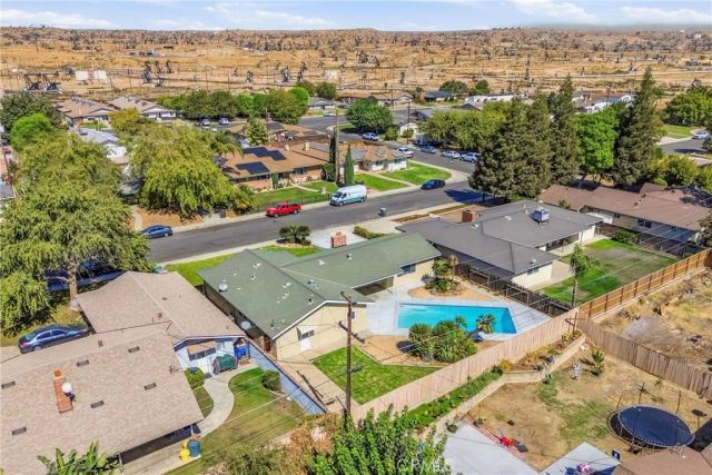 917 Elizabeth Court, Bakersfield, CA 93308