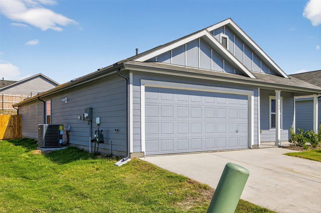 4940 Ivory Knl Rd, Fort Worth, TX 76179