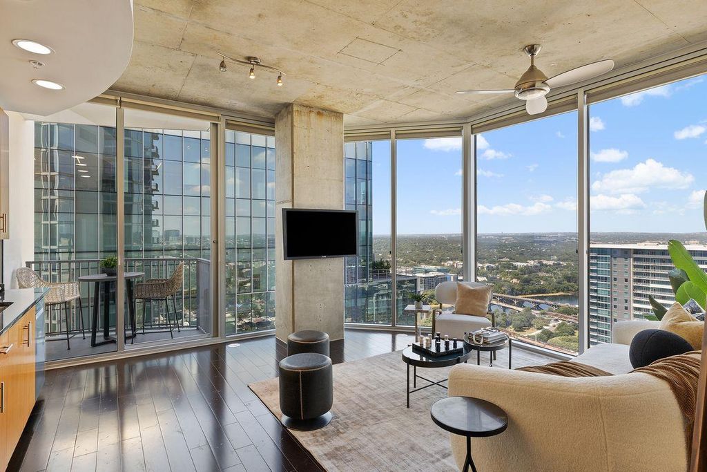 360 Nueces ST 3202, Austin, TX 78701