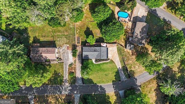 904 Andover Court, Woodstock, GA 30188