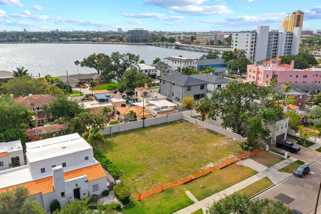 32 AEGEAN AVENUE, Tampa, FL 33606