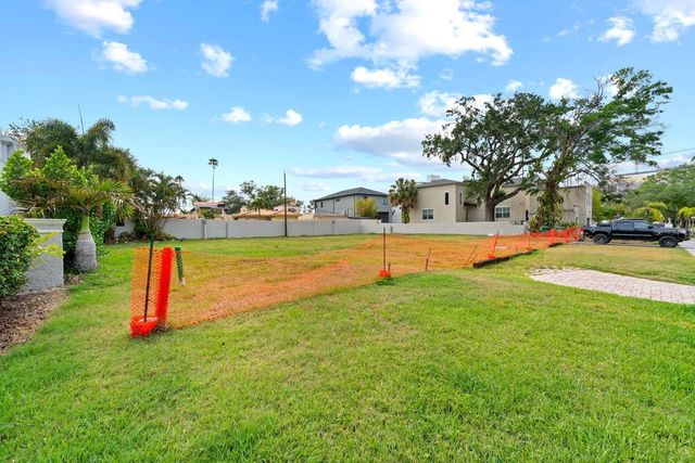 32 AEGEAN AVENUE, Tampa, FL 33606