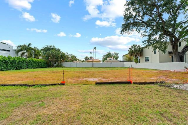 32 AEGEAN AVENUE, Tampa, FL 33606