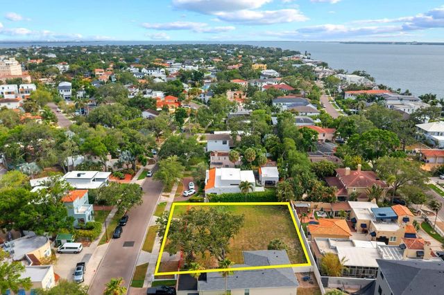 32 AEGEAN AVENUE, Tampa, FL 33606