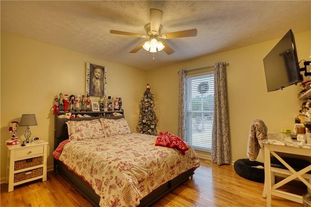 2822 Green Road, Loganville, GA 30052