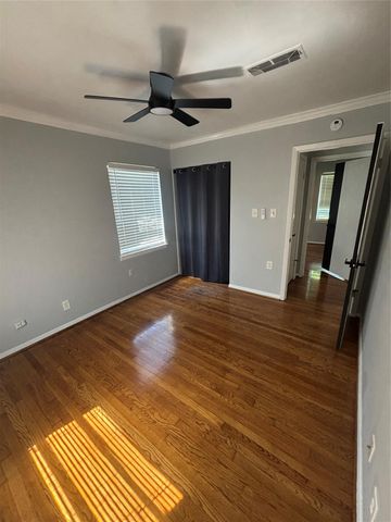 10510 Sierra Drive, Houston, TX 77051
