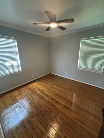 10510 Sierra Drive, Houston, TX 77051