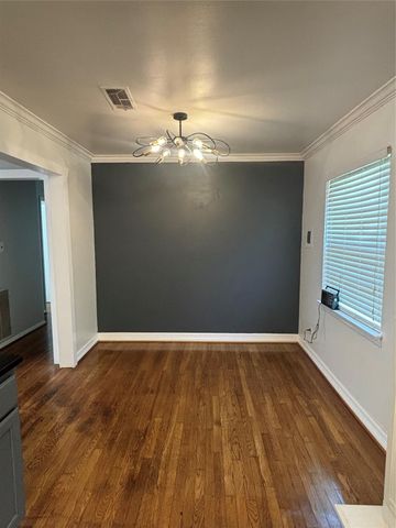 10510 Sierra Drive, Houston, TX 77051