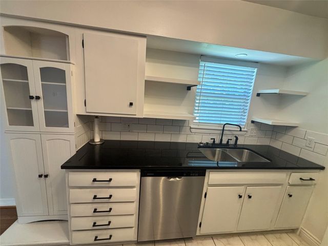10510 Sierra Drive, Houston, TX 77051