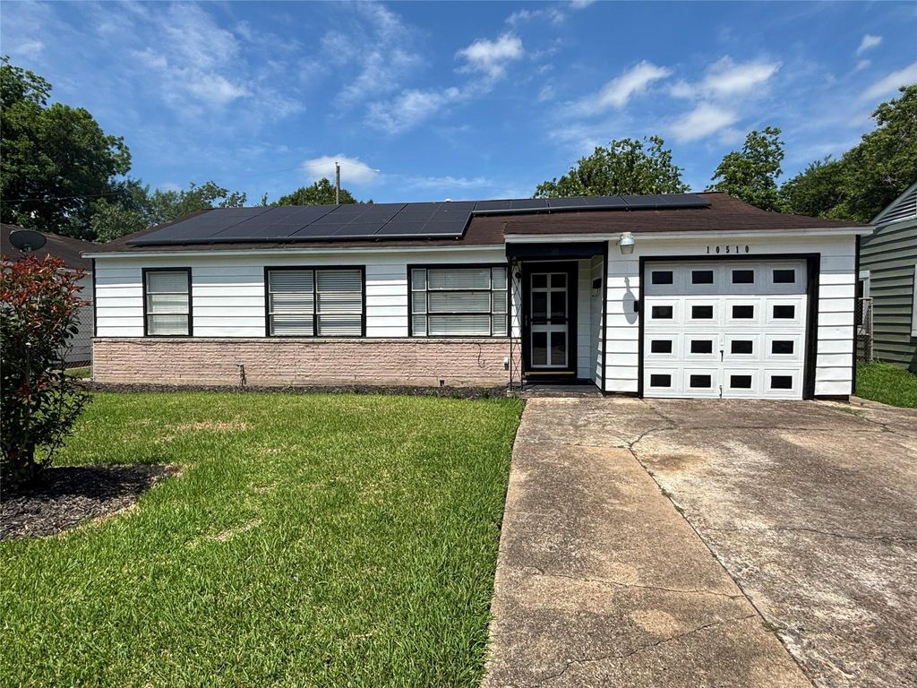 10510 Sierra Drive, Houston, TX 77051