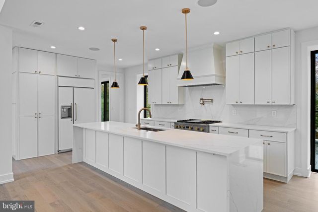 678 MALIN RD, Newtown Square, PA 19073