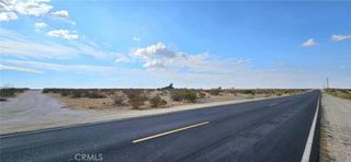 800 (200th St. E), Lancaster, CA 93535