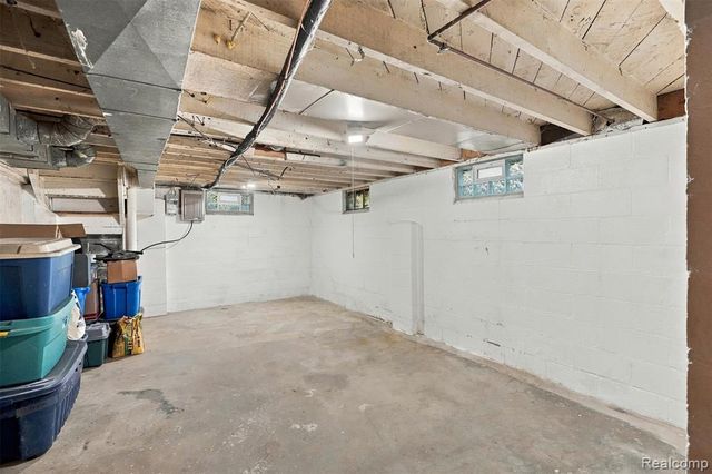 751 E Hazelhurst Street, Ferndale, MI 48220