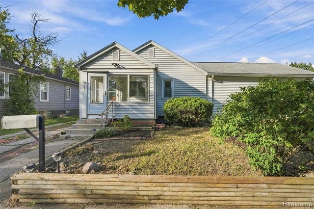 751 E Hazelhurst Street, Ferndale, MI 48220