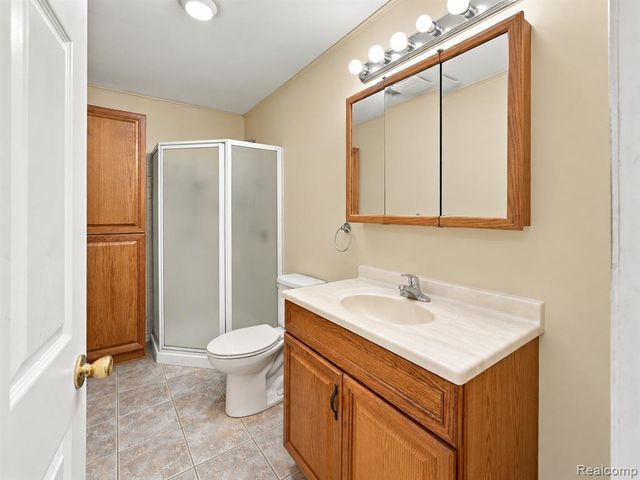 751 E Hazelhurst Street, Ferndale, MI 48220