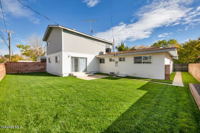 44321 E 4th Street, Lancaster, CA 93535
