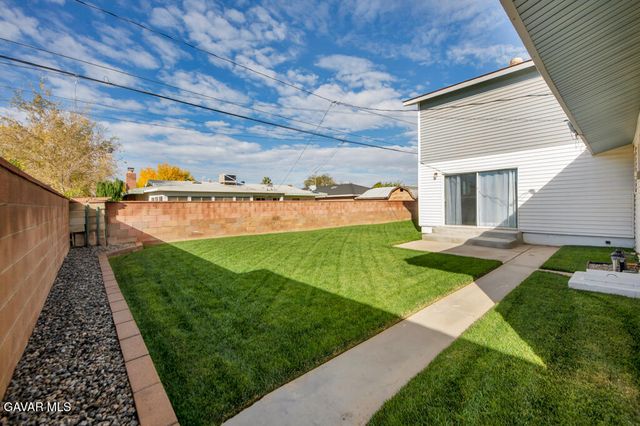 44321 E 4th Street, Lancaster, CA 93535