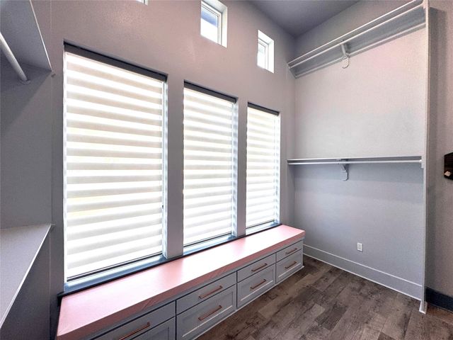 10203 Camden Circle, Magnolia, TX 77354