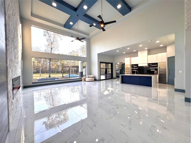 10203 Camden Circle, Magnolia, TX 77354