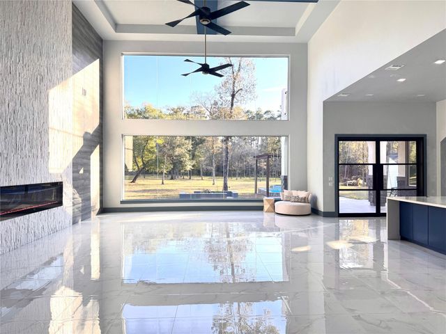 10203 Camden Circle, Magnolia, TX 77354