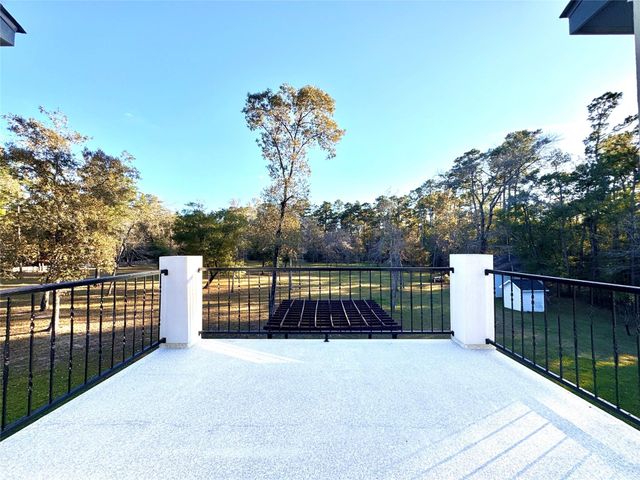 10203 Camden Circle, Magnolia, TX 77354